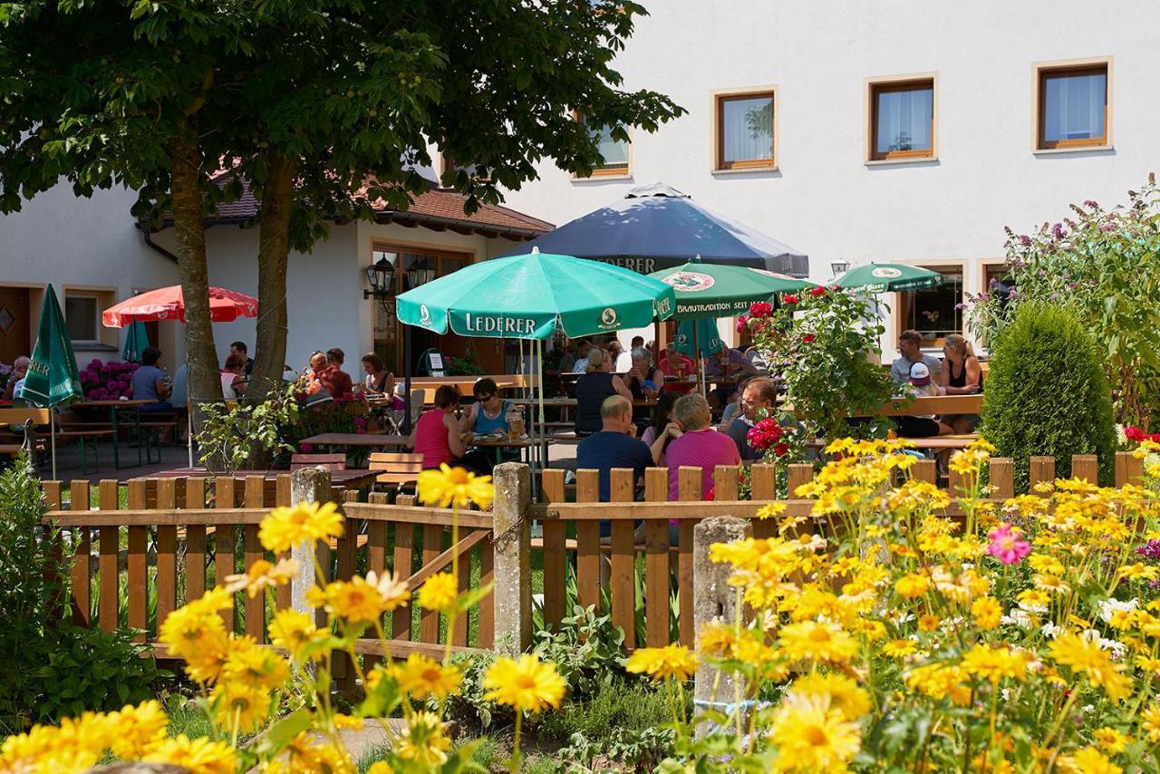 Gasthof-Pension Brauner Hirsch In Alfeld - Mittelfranken Eksteriør bilde