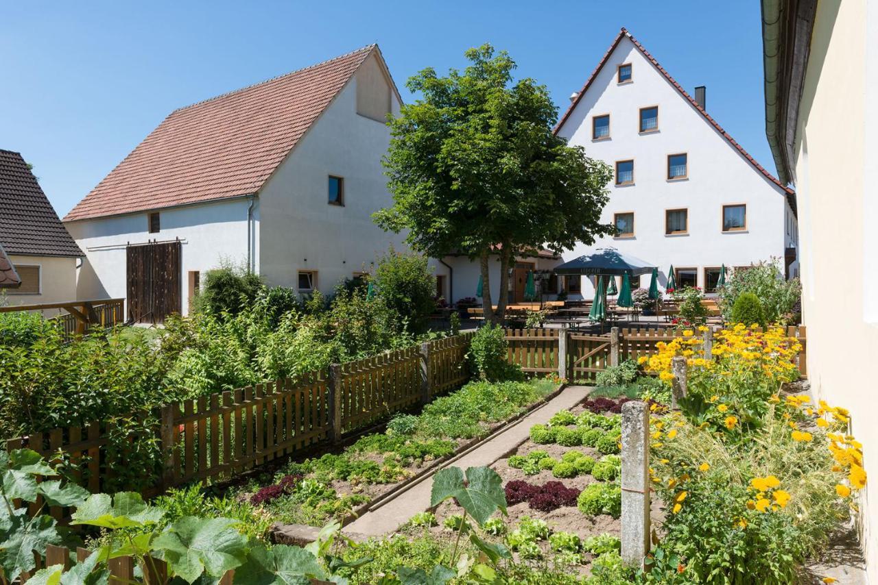 Gasthof-Pension Brauner Hirsch In Alfeld - Mittelfranken Eksteriør bilde